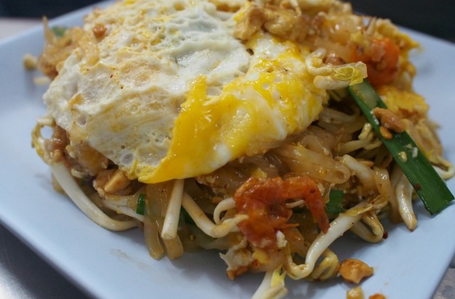 beautiful egg capped pad thai with shrimp