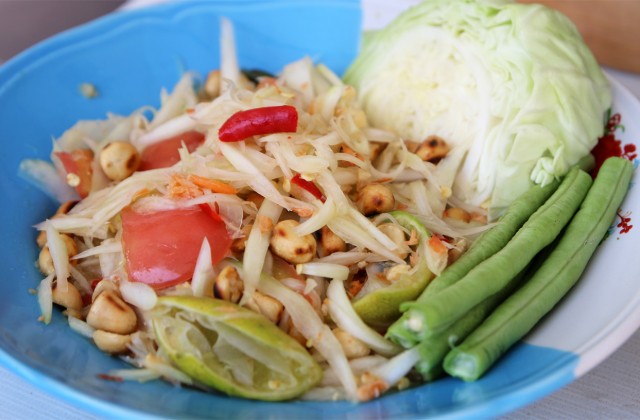 Thai green papaya salad recipe