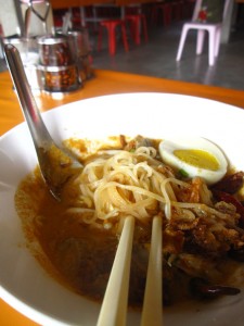 ก๋วยเตี๋ยวแกง