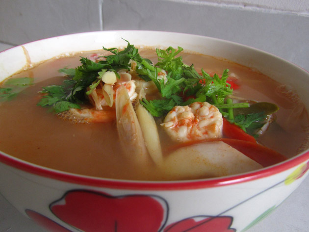 Easy Thai Tom Yum Soup Recipe (Sour Spicy Soup)