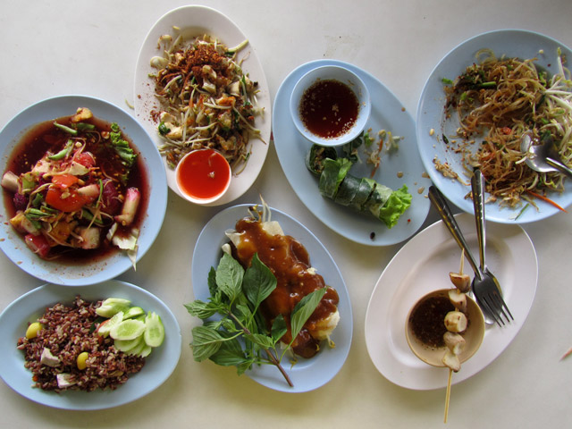 Day 9 Vegetarian Thai Food: Chamlong’s, Jambada, Sutunthip Vegetarian Food
