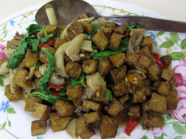 Sutunthip Healthy Thai Restaurant – Vegetarian Dining in Comfort