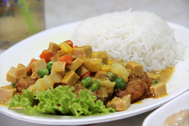 Day 26 Vegetarian Thai Food: Watermelon, Spicy Noodle Soup, Curry Katsu