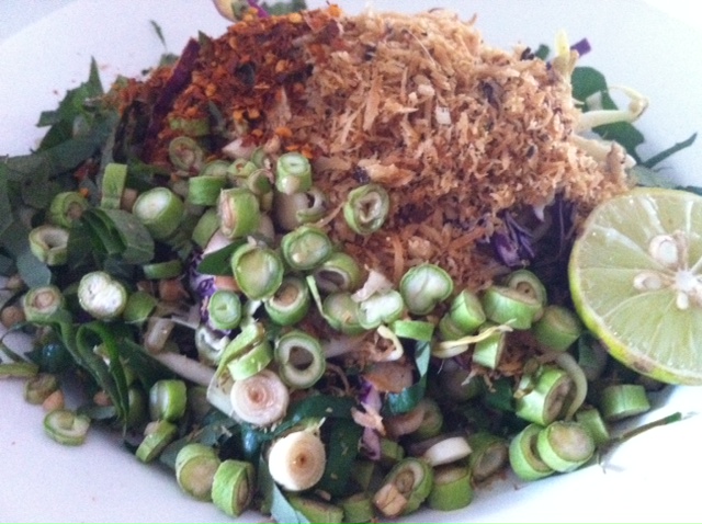 To Go: Crunchy Thai Salad Full of Herbs & Vegetables w/ Brown Rice (55 THB)