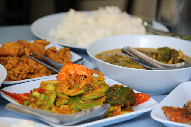 Serious Southern Thai Food: Feeding the Addiction at Lan Luam Dtai Restaurant