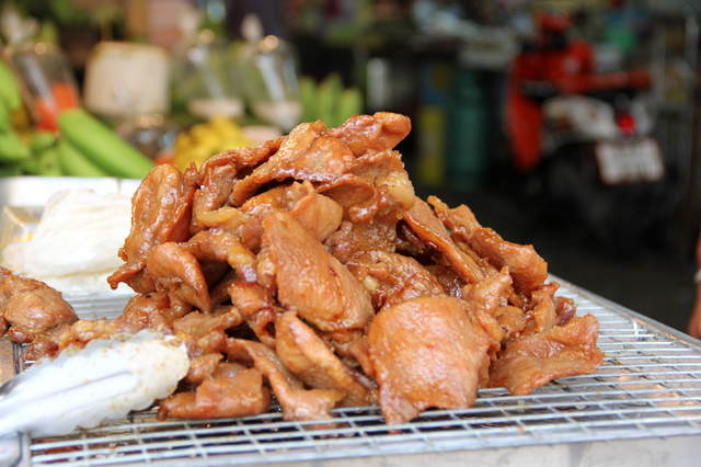 The Smell of Thai Fried Pork