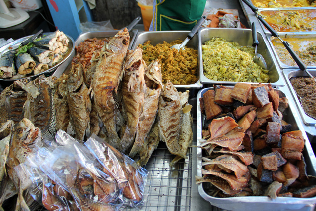 Irresistible Southern Thai Curry at Sam Long Market Restaurant