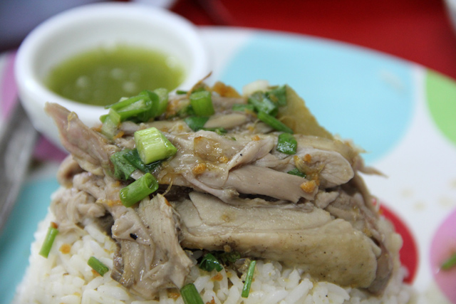Duck Rice and Coconut Sweets: Bangkok’s Bpet Sai Gaew Restaurant