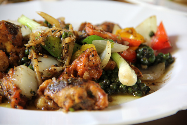 Food Photo: Soft Shell Crab with Thai Peppercorns