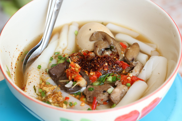 Food Photo: Thai Kuay Jab Noodle Soup (ก๋วยจั๊บน้ำข้น)