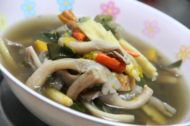 Food Photo: Gaeng Laos