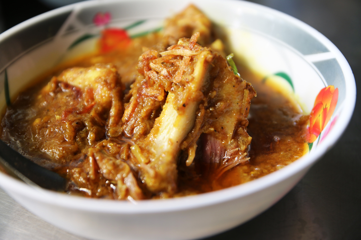 Yusup Pochana: A Halal Street Food Haven in Bangkok