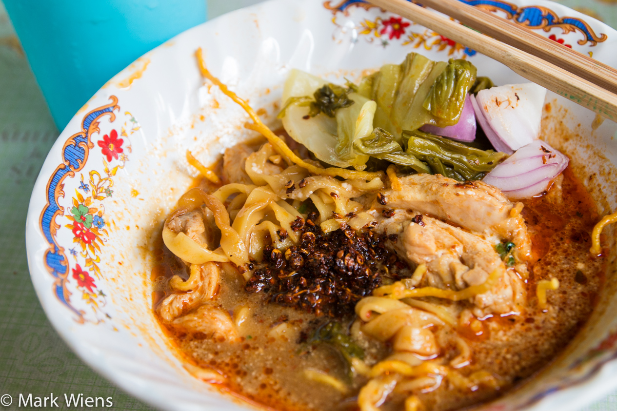 Khao Soi Khun Yai (ข้าวซอยคุณยาย) - Best Khao Soi In Chiang Mai?