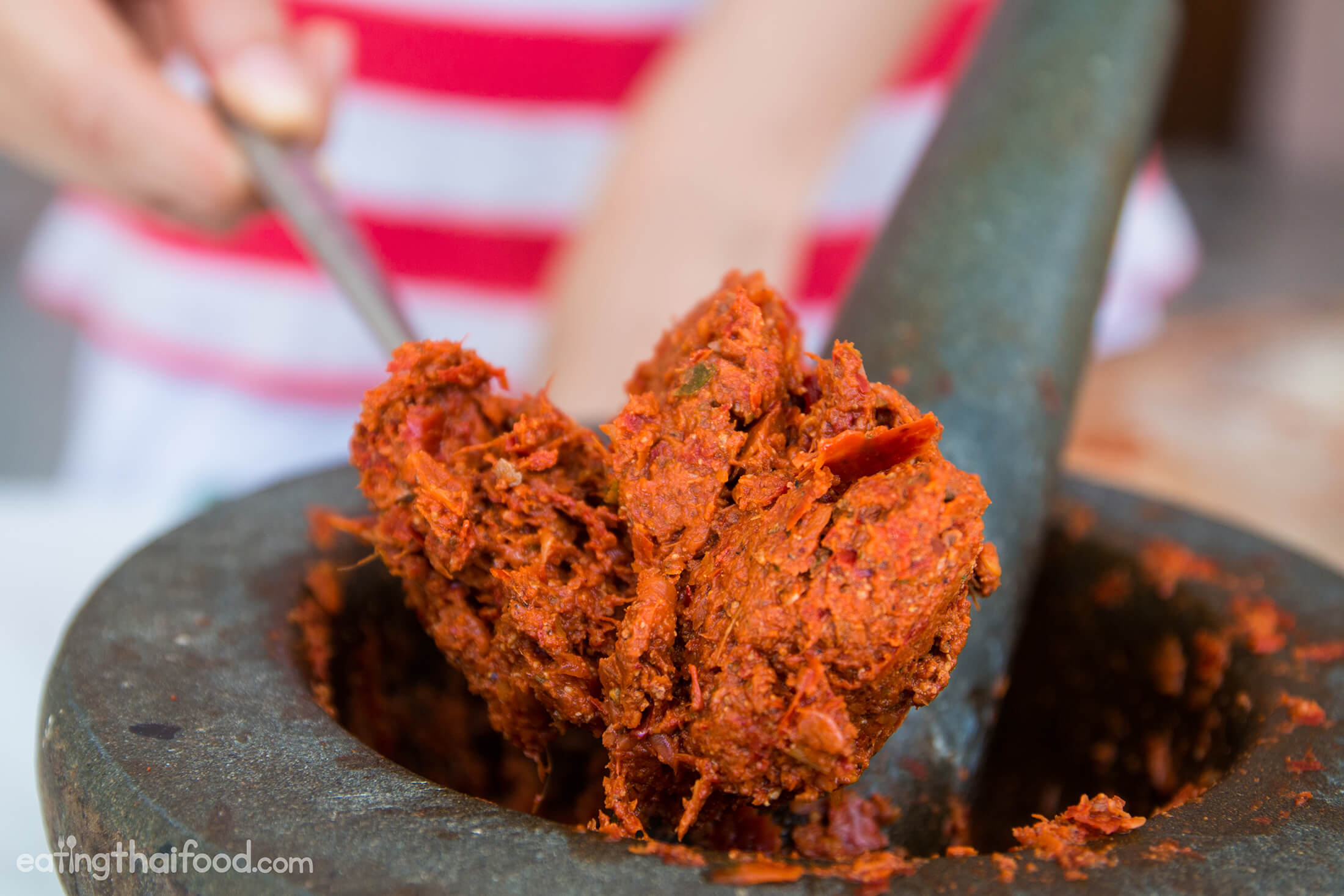 Authentic Thai Red Curry Paste Recipe (พริกแกงเผ็ด)