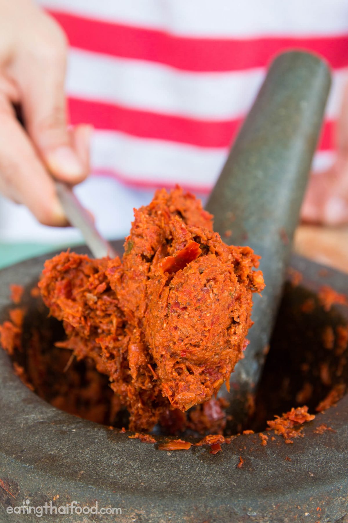 Authentic Thai Red Curry Paste Recipe (พริกแกงเผ็ด)