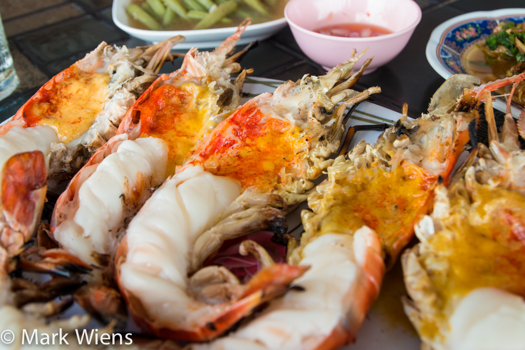 These Giant River Prawns in Ayutthaya, Will Make Your Jaw Drop!