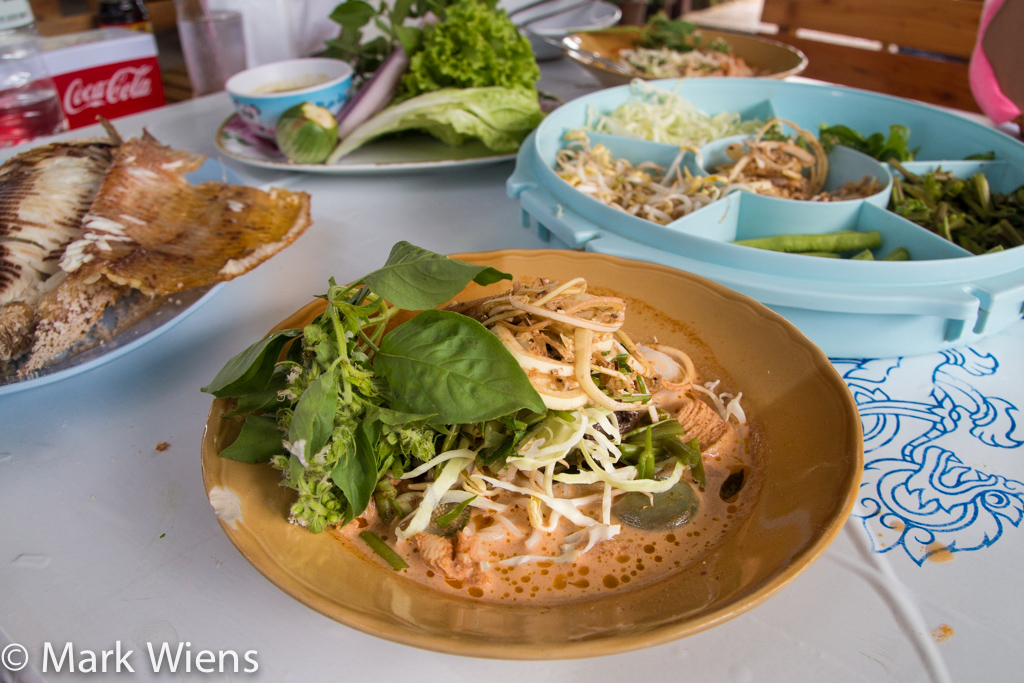 Kanom Jeen Curry Noodles in Korat, Thailand (ขนมจีนครูยอด)