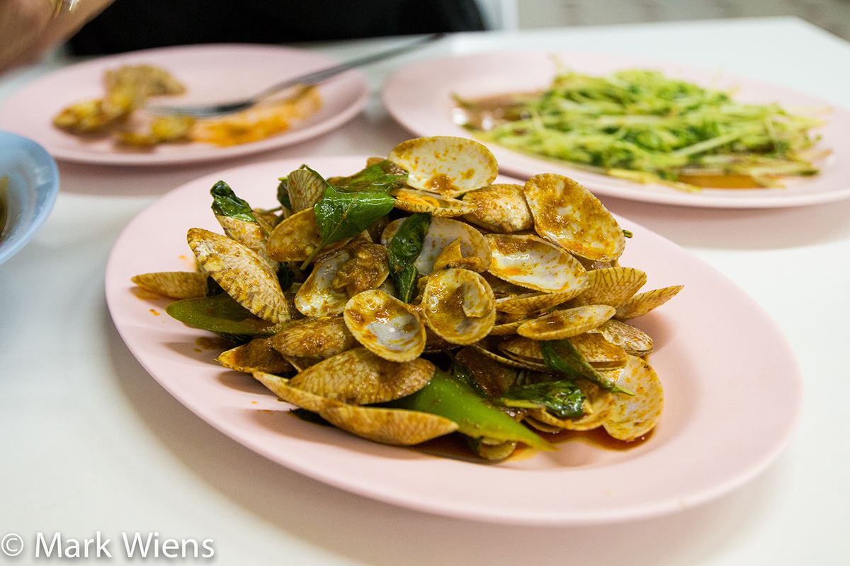 Yoy Pochana (ร้านย้อยโภชนา) – Classic Thai Chinese Food in Phuket