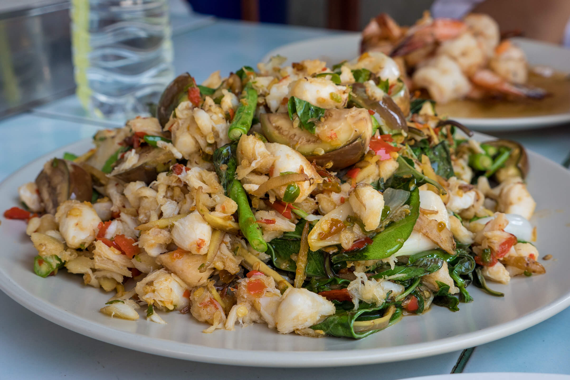 Thai Street Food of Your Dreams at Nhong Rim Klong (ร้าน หน่องริมคลอง)
