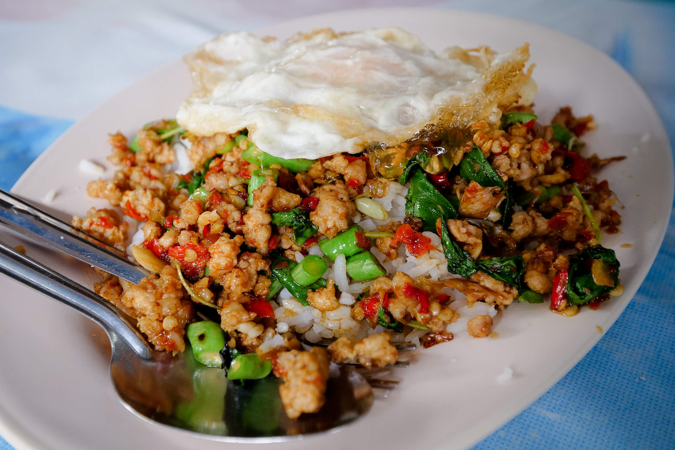 Thai Basil Stir Fry – He’s Been Making It Here for 47 Years in Bangkok!