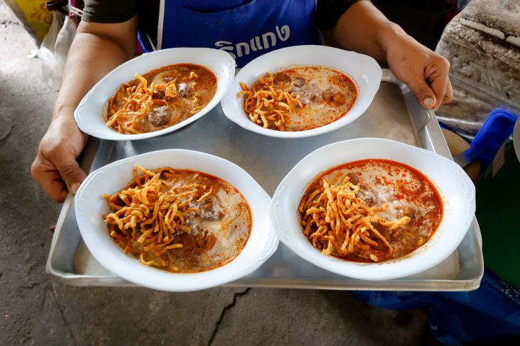 Mae Manee serves amazing Khao Soi in Chiang Mai