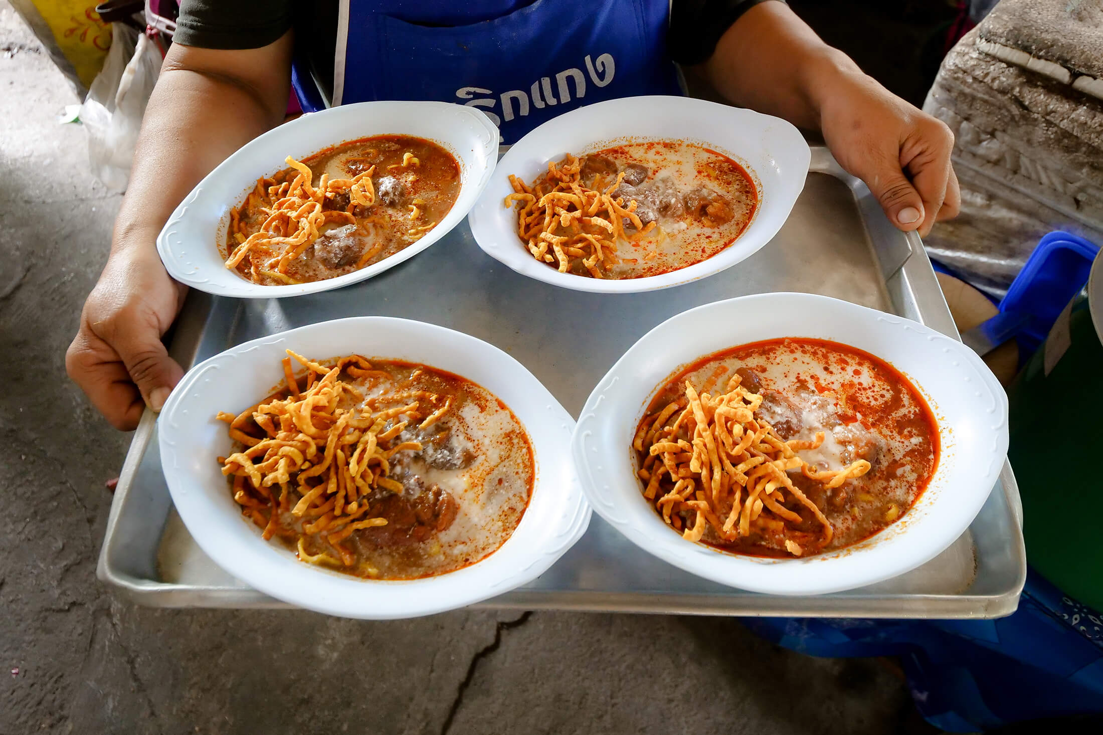 Khao Soi Mae Manee – Most Delicious Curry Noodles in Chiang Mai (ข้าวซอยเเม่มฌี)