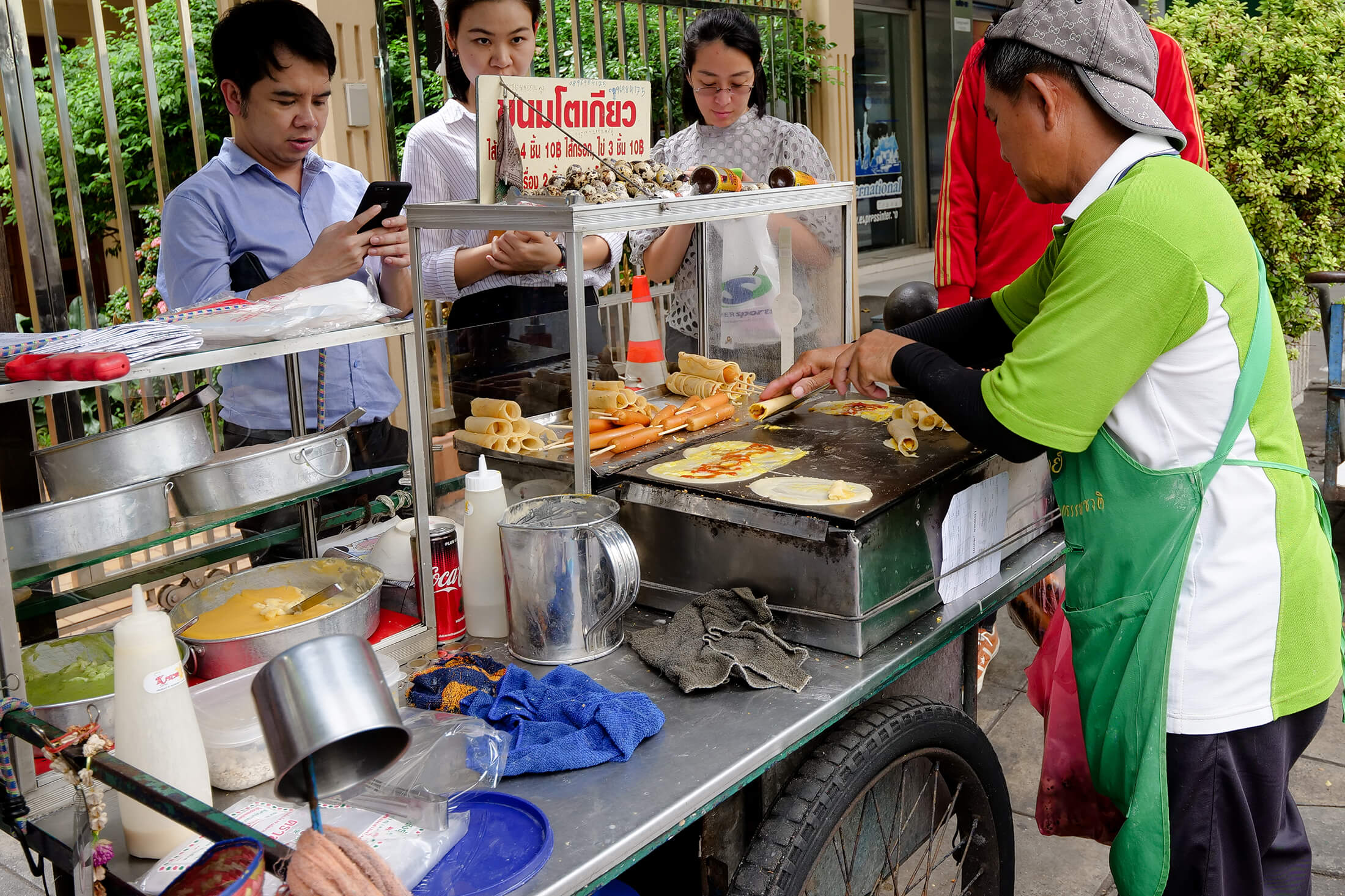 Bangkok’s Uncle Tokyo: Coconut Custard & Hot Dog Rolls (Khanom Tokyo)